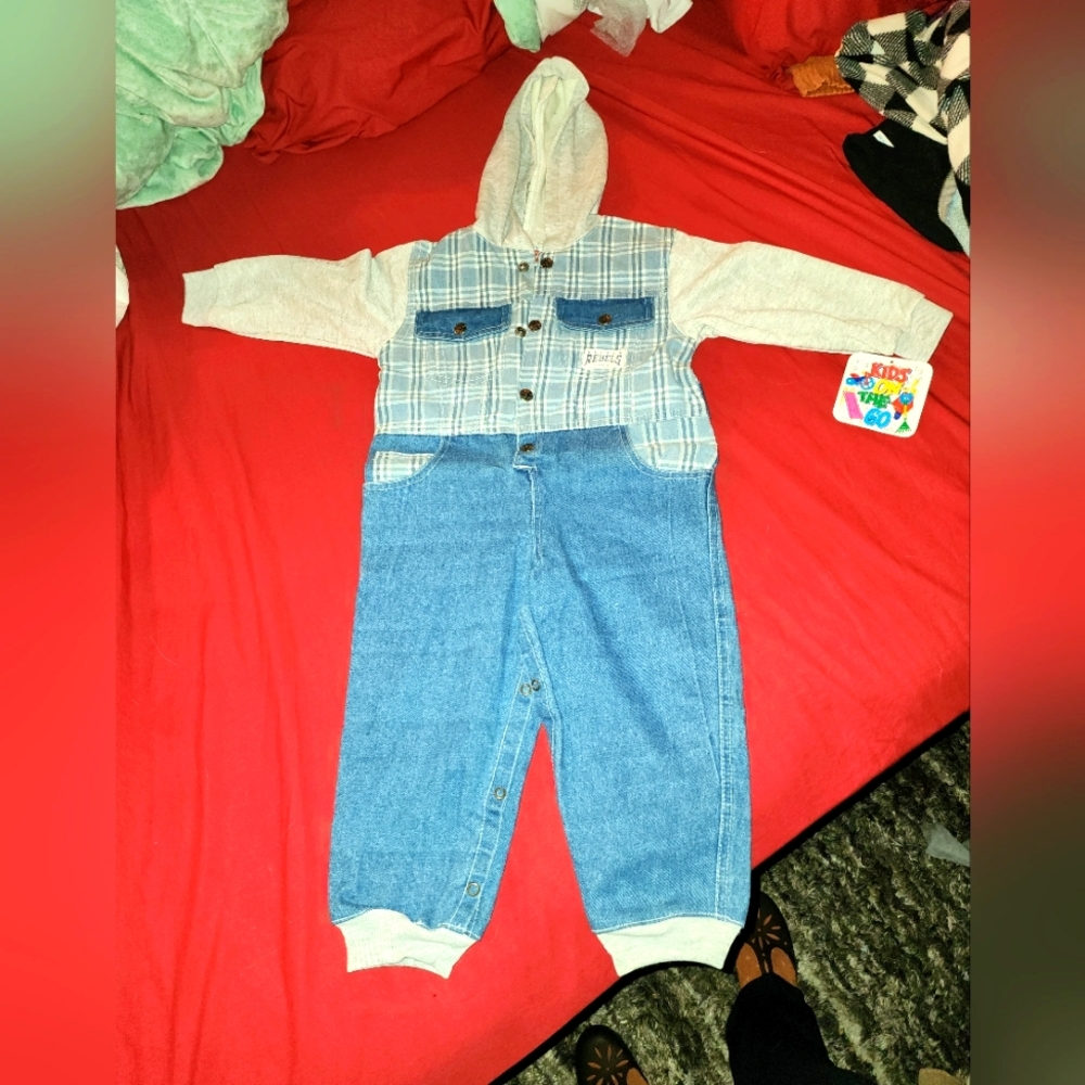 Kids on the Go romper jumpsuit - size 3 - boys NWT